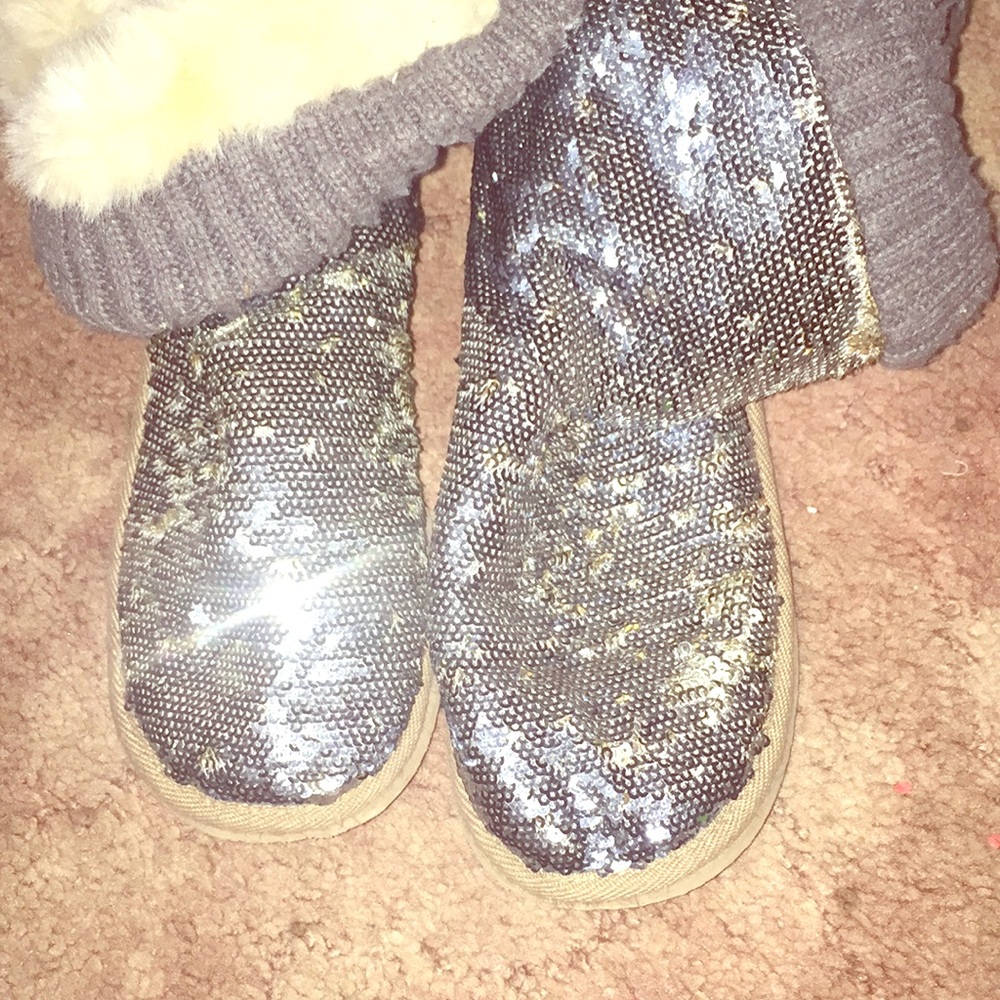 BLING PINK VICTORIA SECRET FUR BOOTS